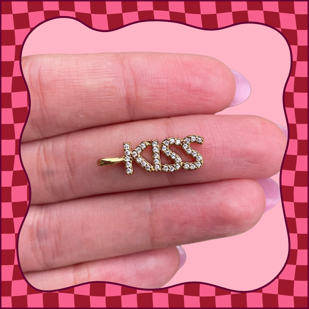 CZ Kiss Charm